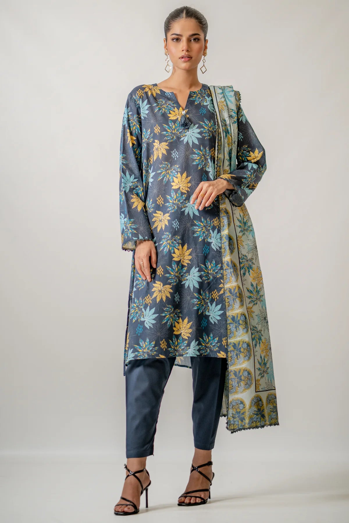 NISHAT KHADDAR UNSTICH PRINTED 3PC