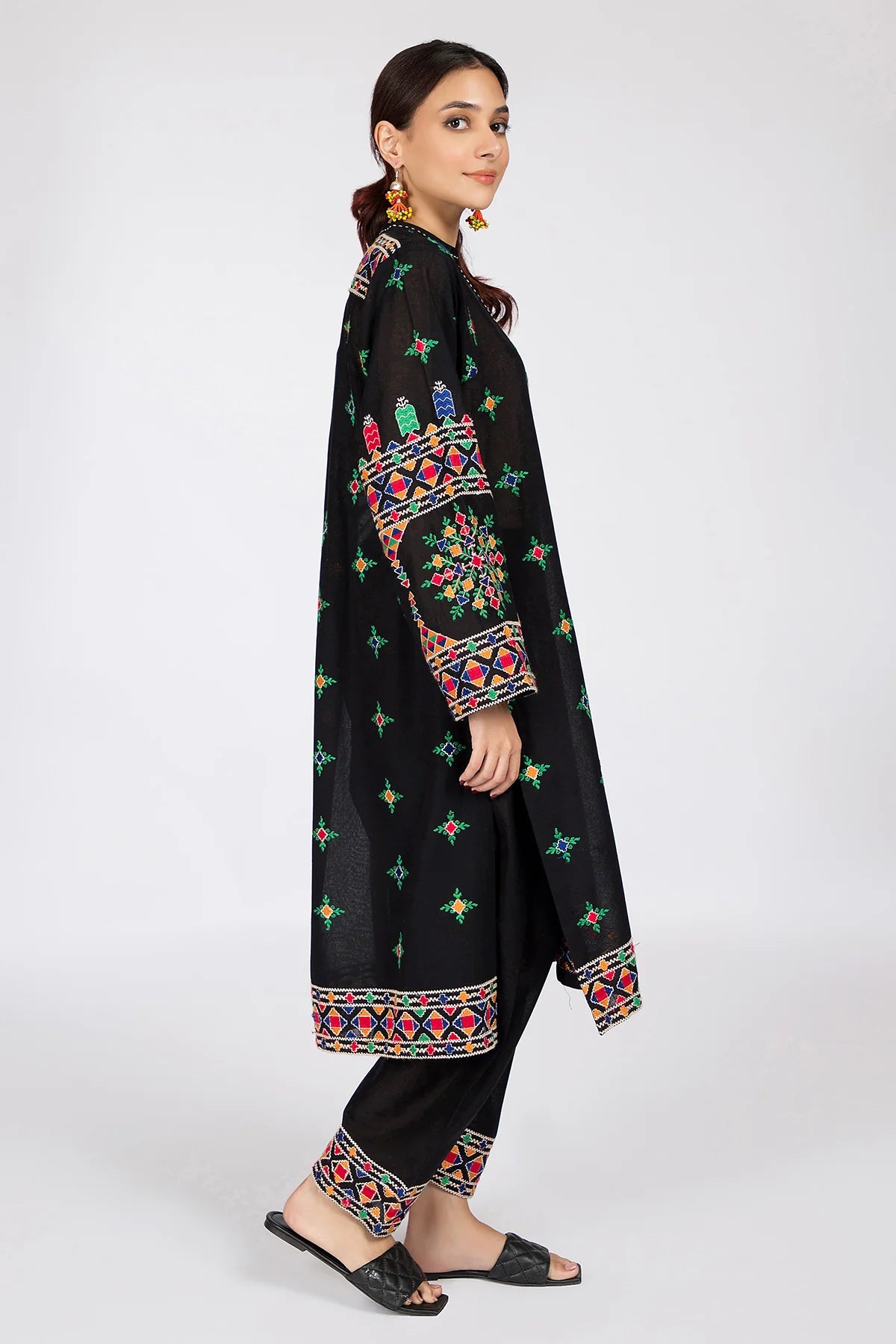 KAYSERIA LAWN UNSTICH EMBROIDERED 2-PIC